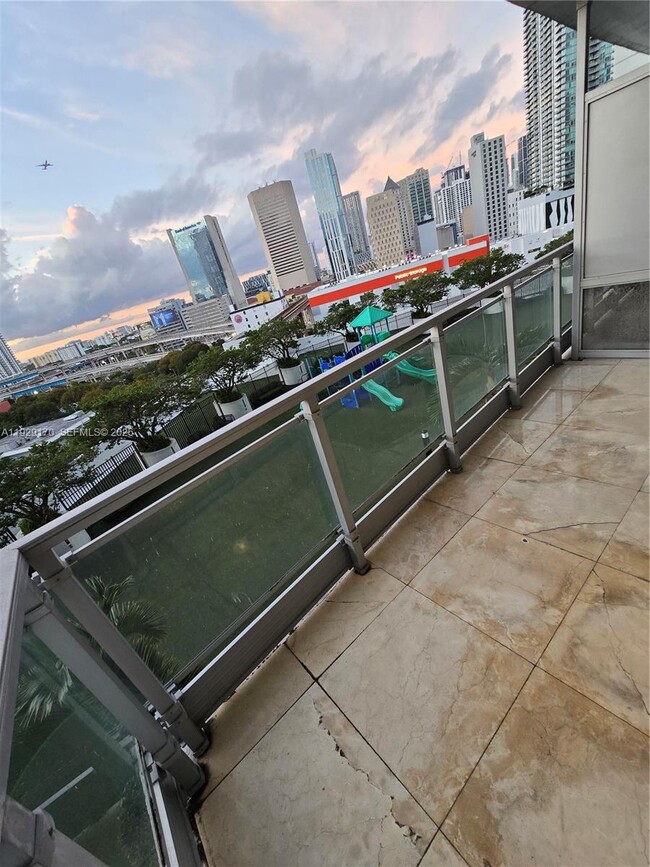 Building Photo - 90 SW 3rd St