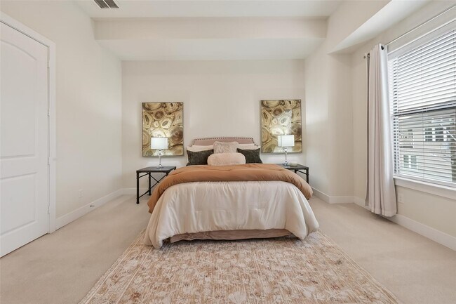 Building Photo - 1508 Beall St