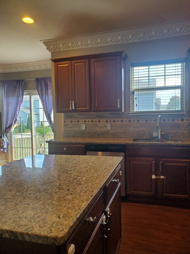 Building Photo - 13973 Catalina Dr