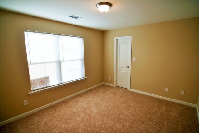 Building Photo - 833 Erika Ln