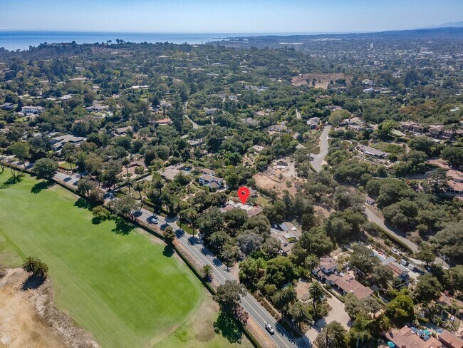 Building Photo - 525 Las Palmas Dr