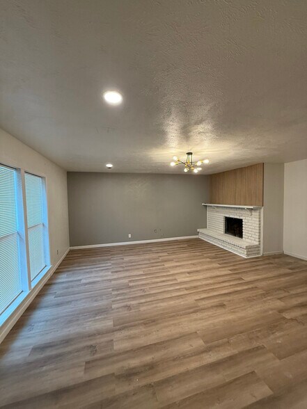 Building Photo - 7406 Christie Ln