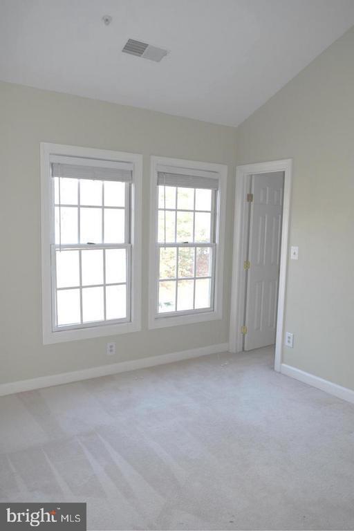 Building Photo - 12249 Fairfield House Dr