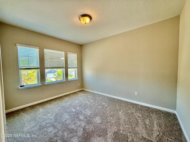 Building Photo - 2153 Eagle Talon Cir