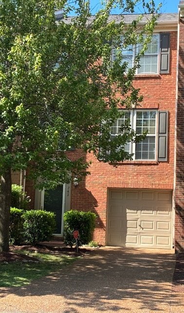 Building Photo - 742 Huffine Manor Cir