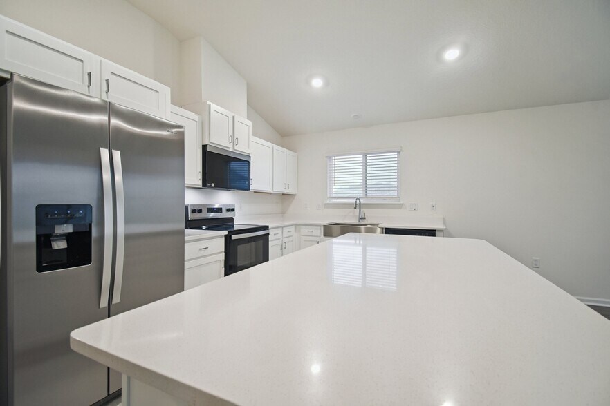 Building Photo - 8302 Hawkes Meadow Dr