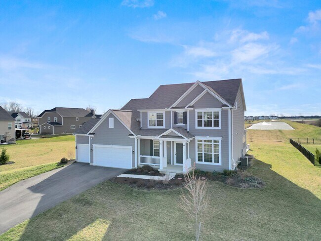 Building Photo - 2390 Glenvale Dr