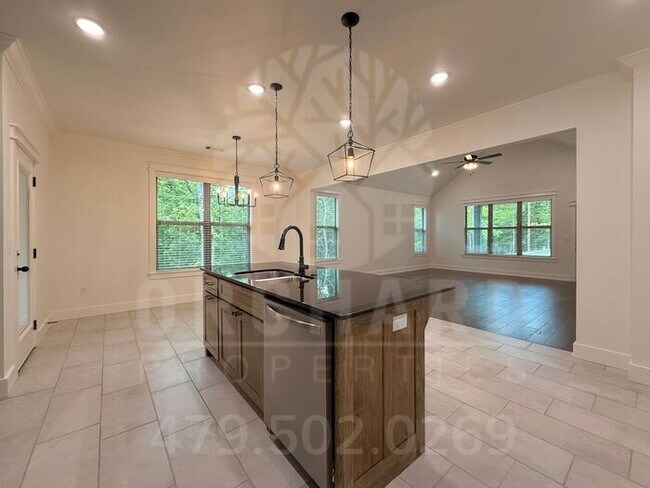 Building Photo - Bella Vista Single-Family Home- 2 Bed/ 2 Bath with Hobby Room- Beautiful Chase Plan
