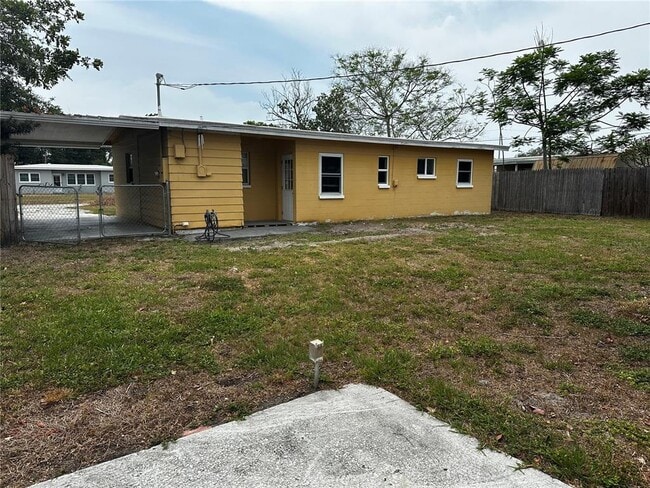 Building Photo - 8933 Narcissus Ave