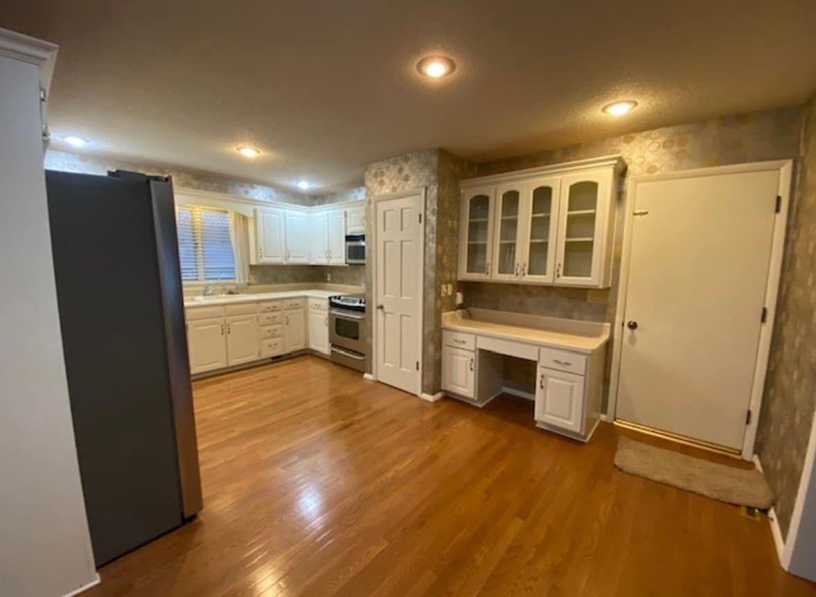 Building Photo - 1242 S Sugar Hill Pl
