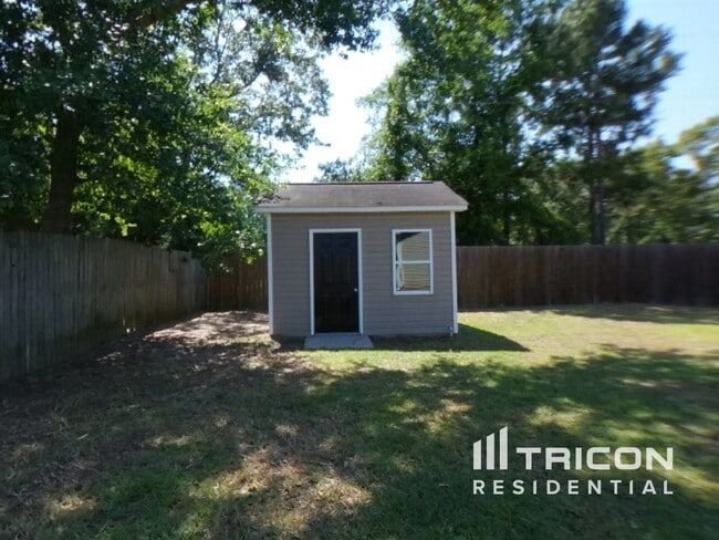 Building Photo - 209 Oakpointe Dr