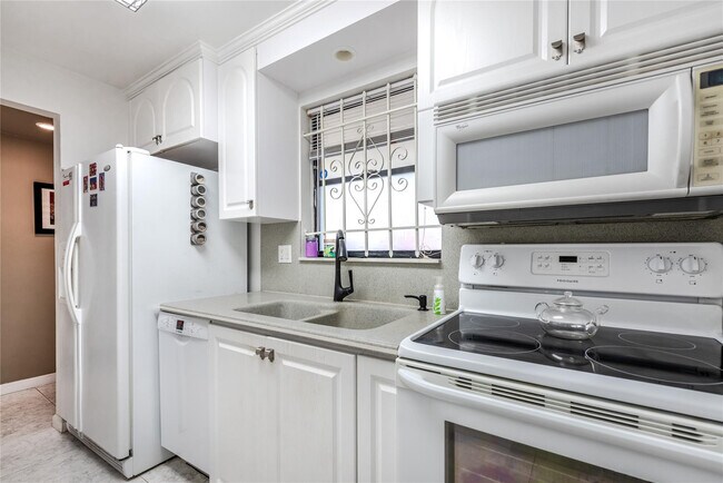 Building Photo - 1401 S Federal Hwy