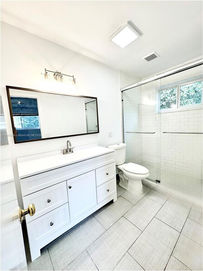 Building Photo - 4500 SW 42nd Terrace