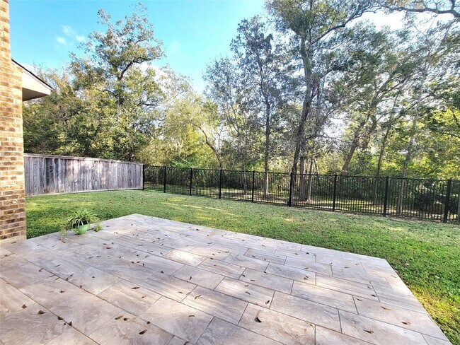 Building Photo - 5822 Crawford Hill Ln