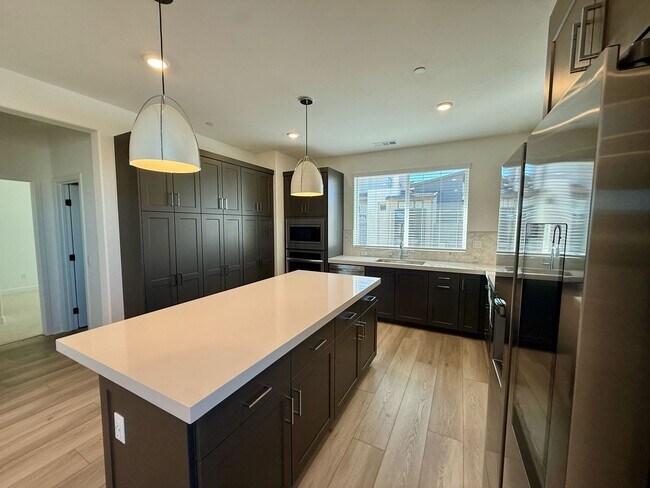 Building Photo - Amazing new home in San Marcos' best new d...