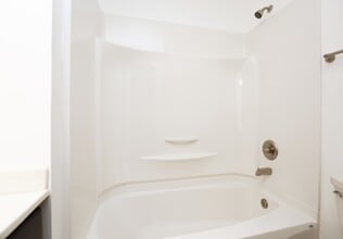 3BR Bathroom - Spring Creek Townhomes