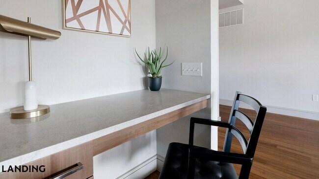 Building Photo - 1414 Wood Hollow Dr