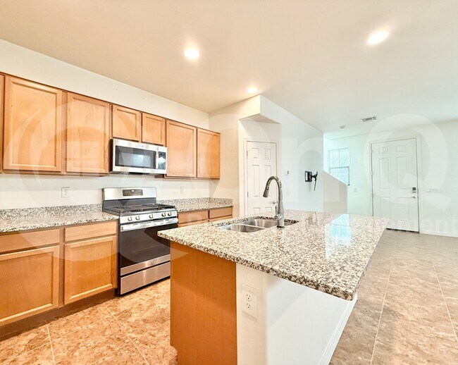Building Photo - 3706 S 57th Ln