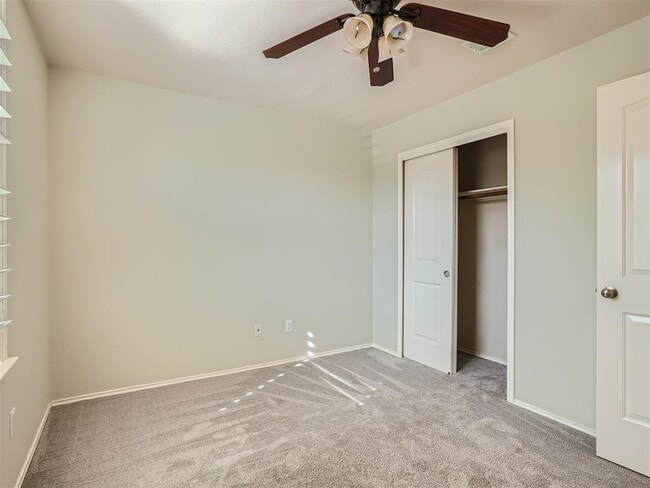 Building Photo - 819 Palo Duro Dr