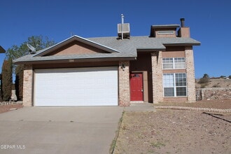 Building Photo - 704 Springfire Dr
