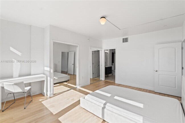 Building Photo - 7135 Collins Ave