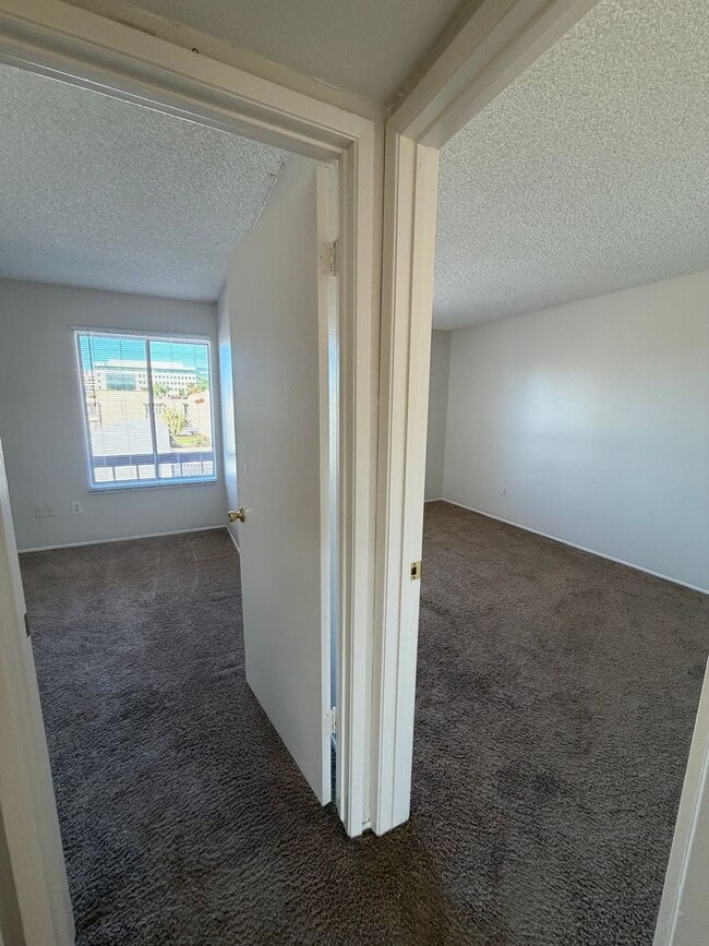 Building Photo - LA VETA MONTEREY COMPLEX ORANGE - 2 BEDROOM 2 BATH  $2,575