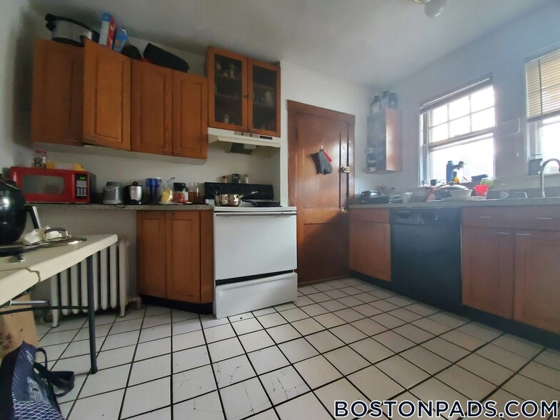 Building Photo - 230 S Huntington Ave