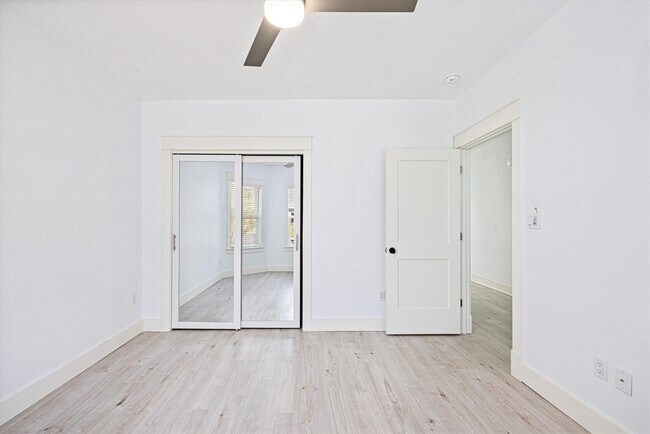 Building Photo - 2817 Avenue Q