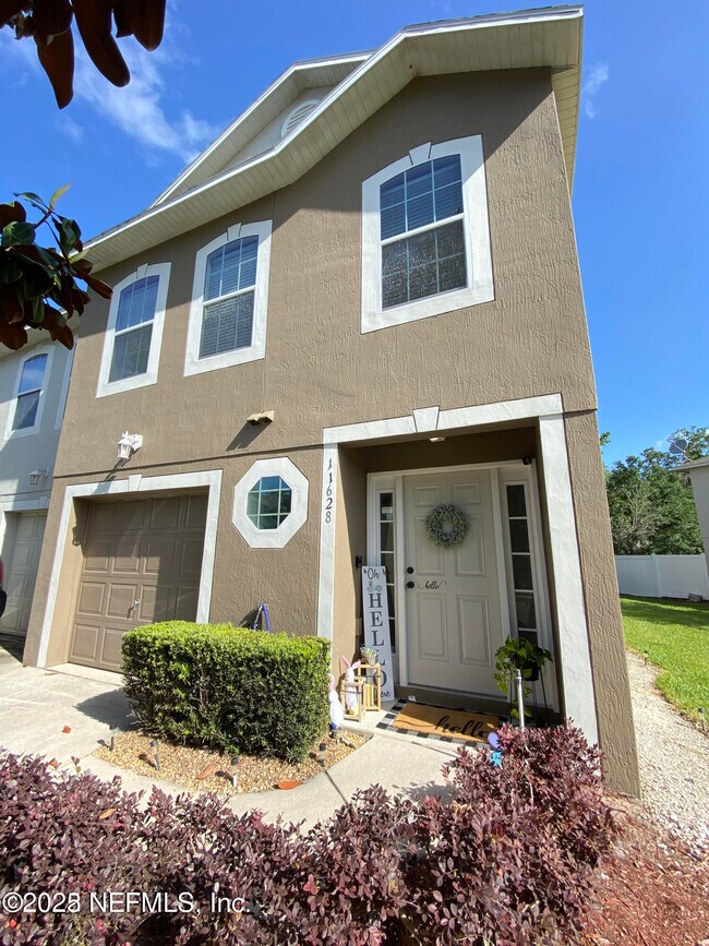 Primary Photo - 11628 Hickory Oak Dr