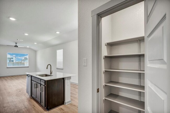 Building Photo - 108 Windsor Blvd