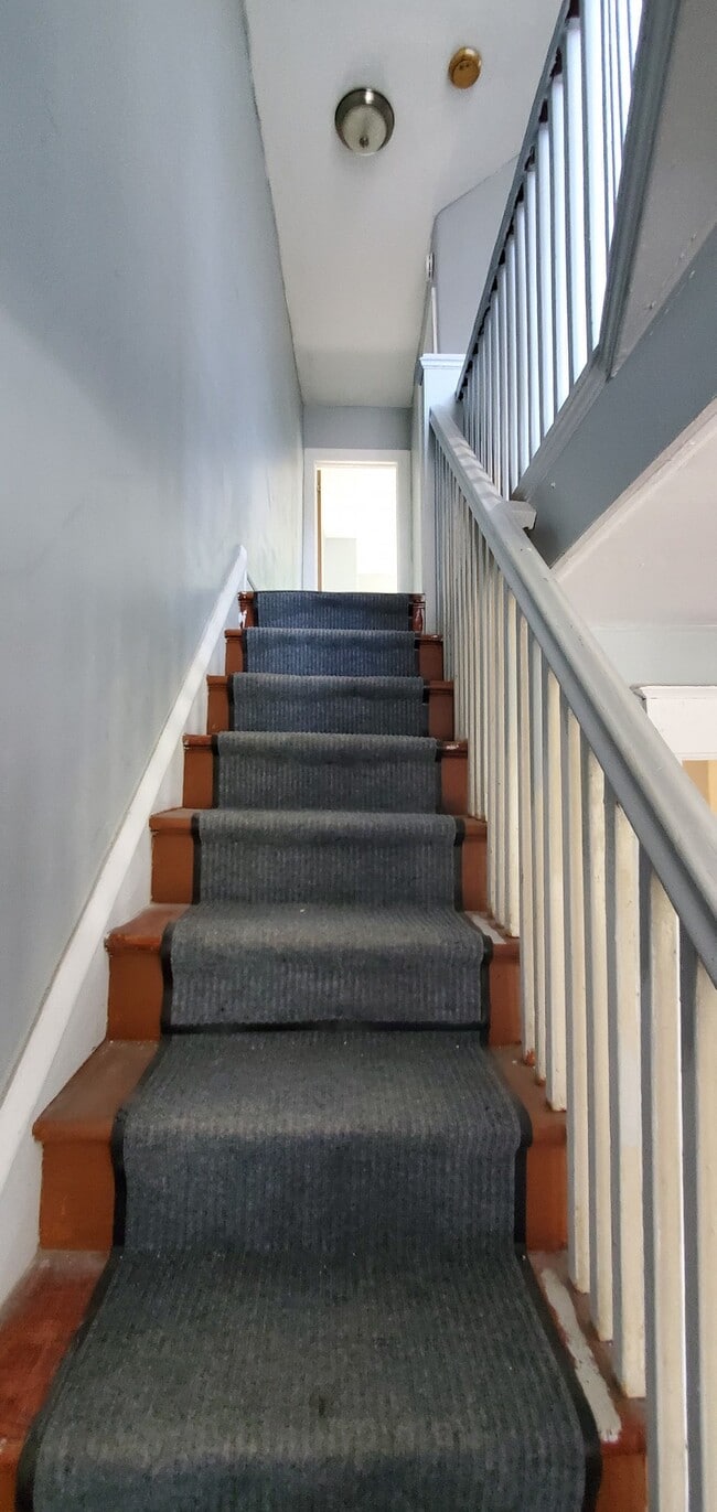 Building Photo - 2157 Eastburn Ave