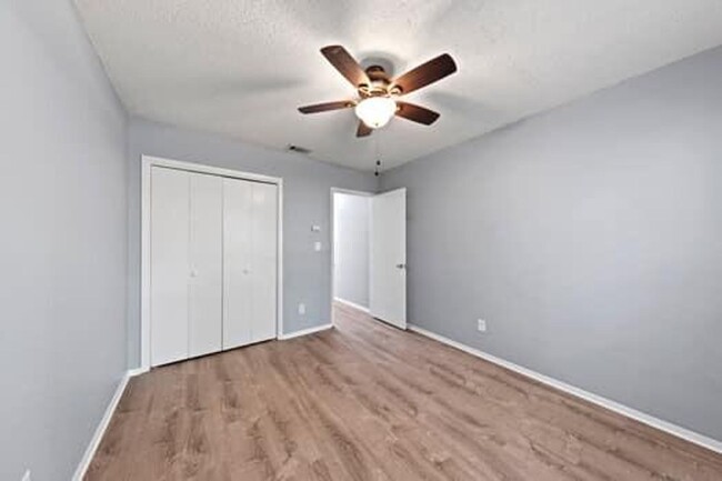 Building Photo - Beautiful Niceville Home!