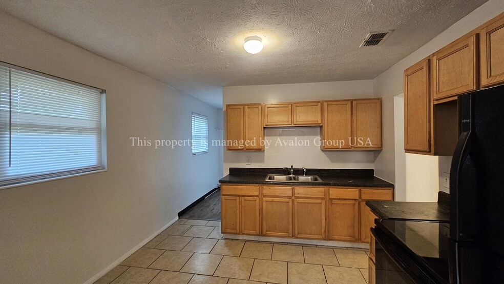 Building Photo - 7234 Eudine Dr S