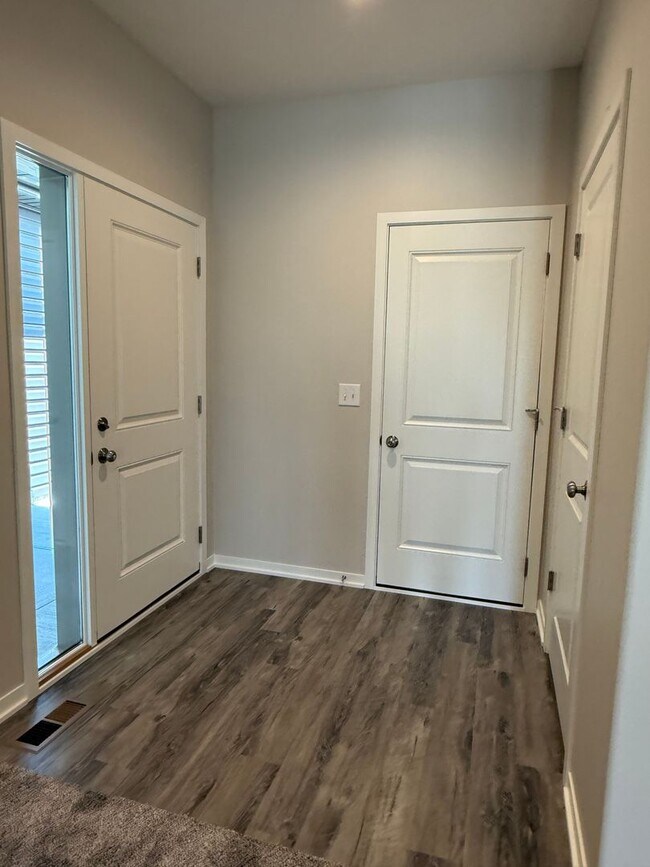 Building Photo - 8808 Daywood Ln