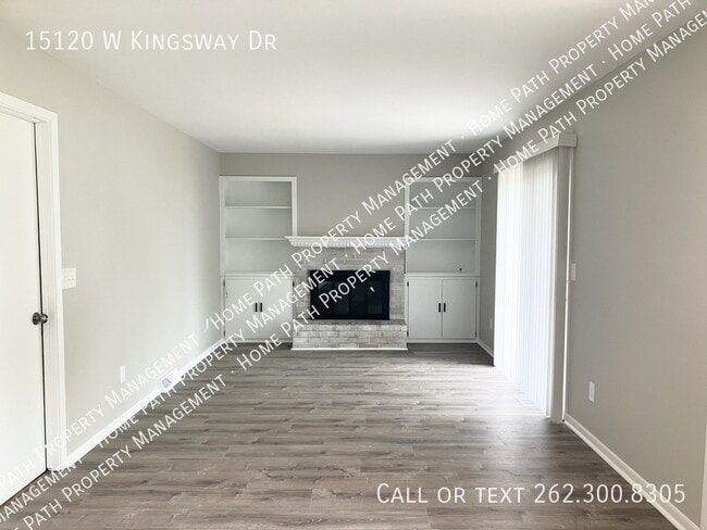 Building Photo - 15120 W Kingsway Dr