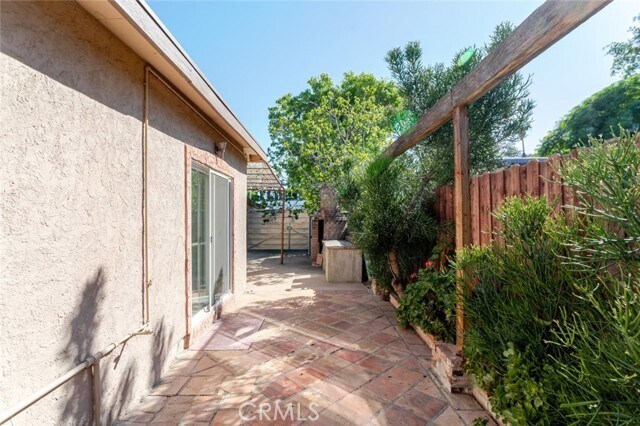 Building Photo - 19026 Keswick St