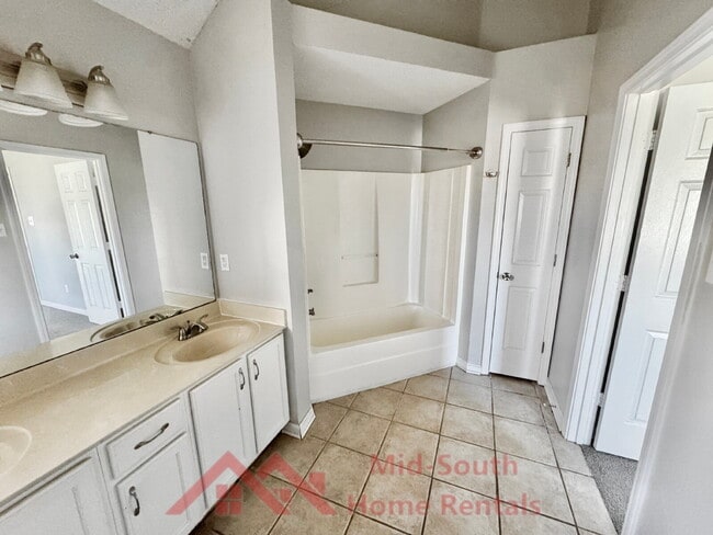 Building Photo - 55 Oakridge Cove