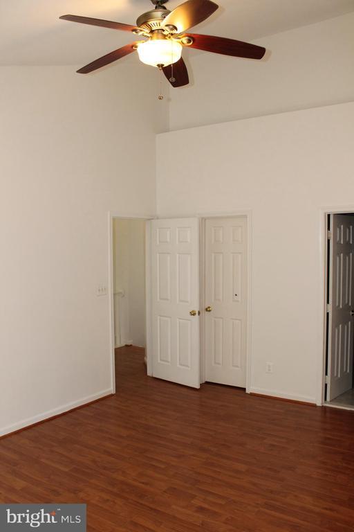 Building Photo - 2927 Mainstone Dr