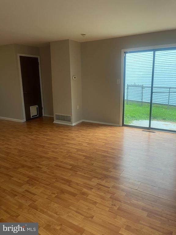 Building Photo - 207 Channing Dr