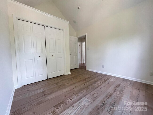 Building Photo - 8509 Netherfield Ct