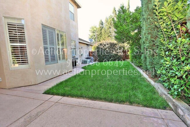 Building Photo - Granite Bay 5 Bed, 4 Bath Home - Large Pool - 2 Master Suites  Two Story, Gardner & Pool Service ...