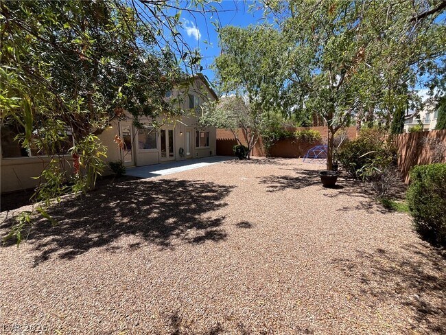 Building Photo - 11000 Pine Knolls Ct