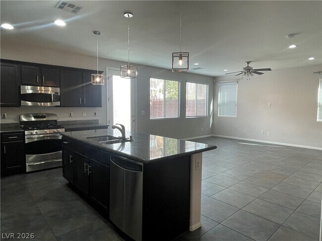 Building Photo - 5530 Spiceberry Dr