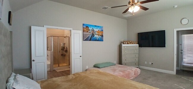 Building Photo - Bright & Open 3-Bedroom Home in Sought-Aft...