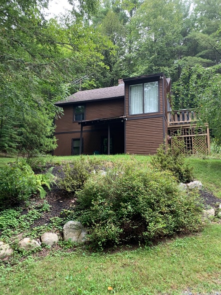 Building Photo - 316 E Mountain Rd