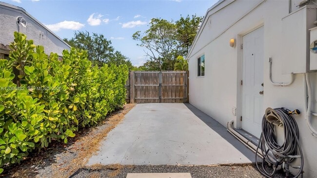 Building Photo - 1116 N 31st Ave