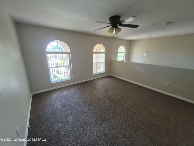 Building Photo - 2109 Maeve Cir