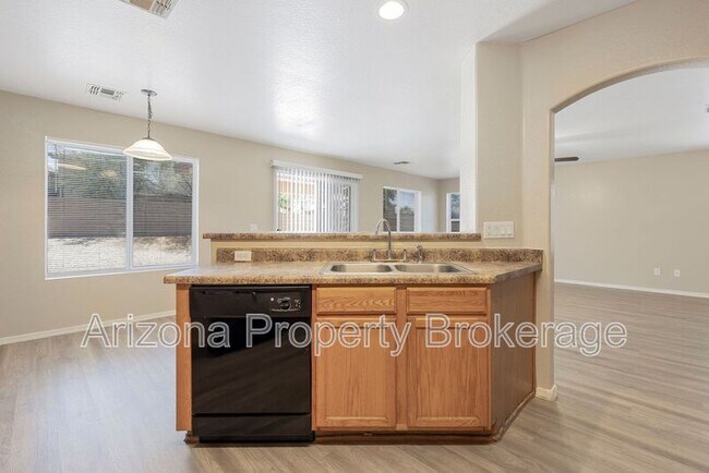 Building Photo - 31567 N Cactus Dr