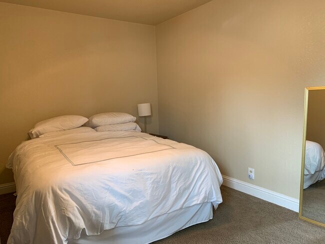Queen bed in 2nd bedroom lets you get to sleep quickly - 5842 Belleau Wood Ln