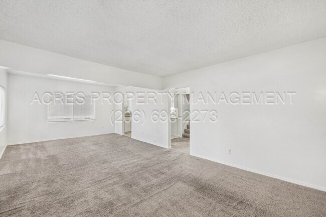 Building Photo - 2034 E 34th St